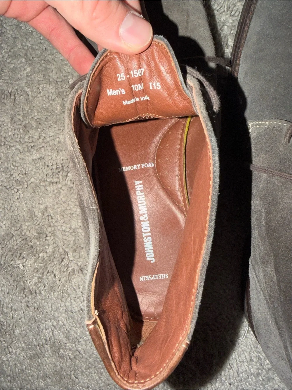 Johnston & Murphy Men's Suede Chukka Boots in Gray